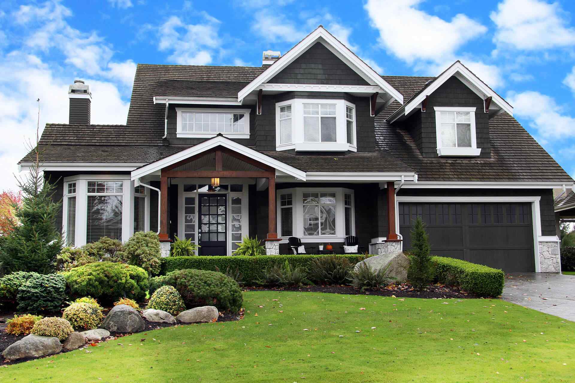 https://elliott-lawns.com/wp-content/uploads/2018/09/portfolio_04.jpg