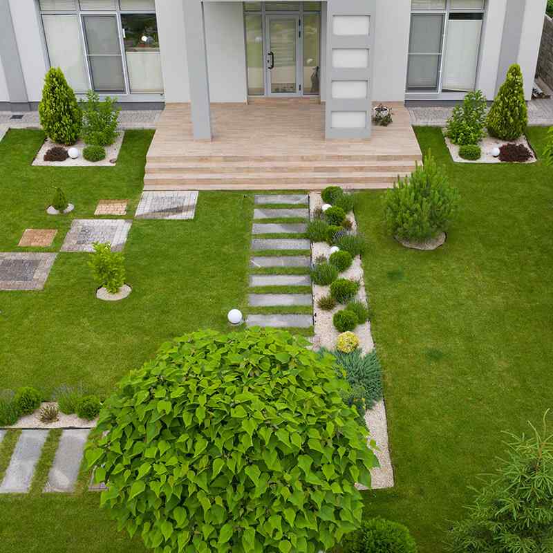 https://elliott-lawns.com/wp-content/uploads/2019/09/card_18.jpg