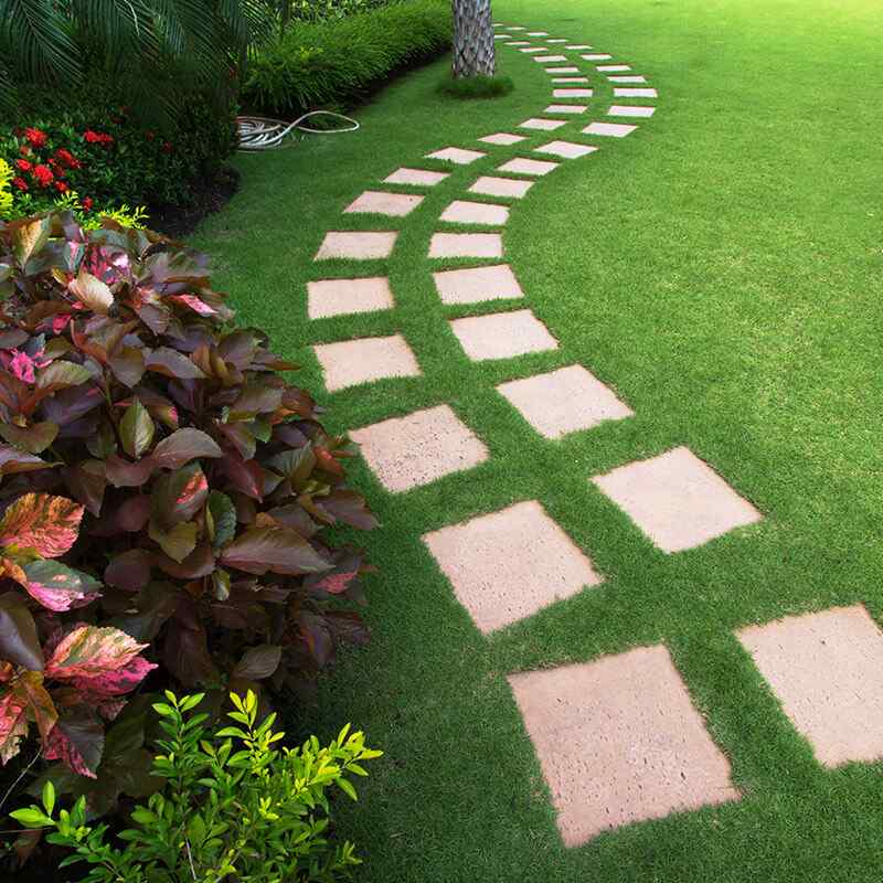 https://elliott-lawns.com/wp-content/uploads/2019/09/card_20.jpg
