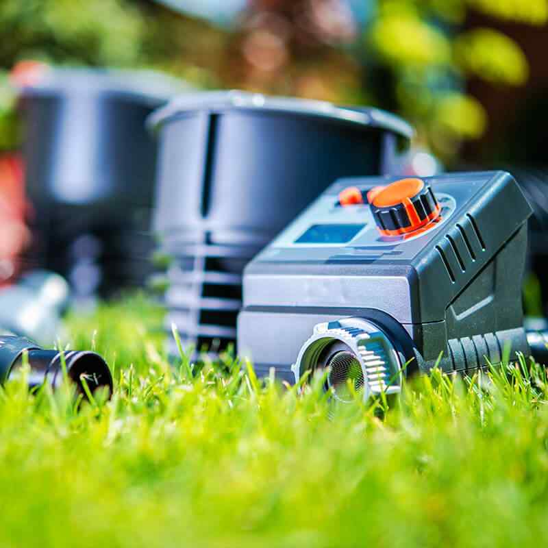 https://elliott-lawns.com/wp-content/uploads/2019/09/card_23.jpg